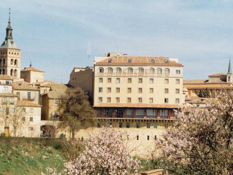 ホテル オテル レアル セゴビア エクステリア 写真